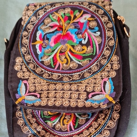 New Multicolor purses.  $17 each. - Picture 4 of 10